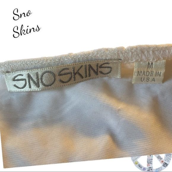 ๐
บSNO Skins NWT. White stretch textured dress. Size medium - Picture 11 of 15